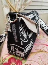 Load image into Gallery viewer, Raiders 2 Tone Crossbody, Raiders shoulder bag, Las Vegas Raiders bag, Raiders purse, Raiders messenger bag
