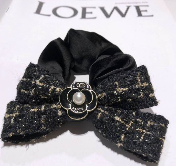 Camellia Tweed Hair Ties