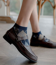 Load image into Gallery viewer, Diamond Pattern Ankle Socks
