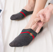 Load image into Gallery viewer, Gucci Style low Cut Socks, Gucci Style Invisible Socks, Low cut socks, Luxury style low cut socks
