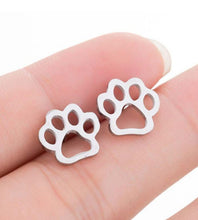 Load image into Gallery viewer, Paw Earrings
