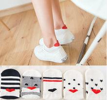 Load image into Gallery viewer, 5 Pairs-Heart Heel Point Ankle Socks
