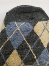 Load image into Gallery viewer, Diamond Pattern Long Socks
