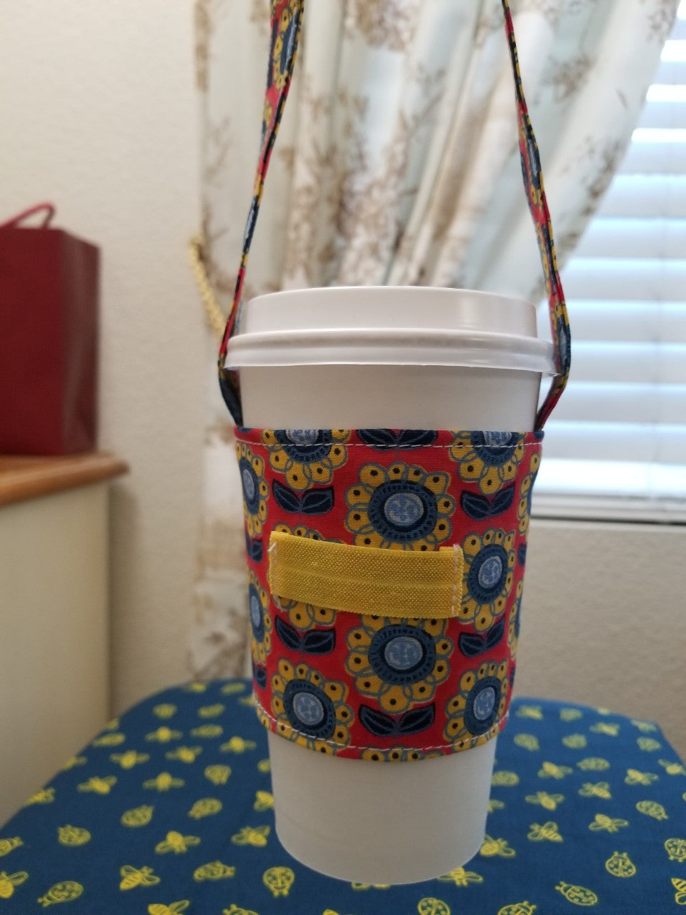 Cup holder, Coffee/Tea/Boba cup holder, Reusable foldable cup holder, Coffee cup sleeve with strap