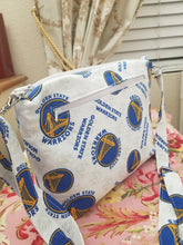 Load image into Gallery viewer, Hand made Golden State Warriors Crossbody Bag, Warriors Messenger Bag, Warriors Purse
