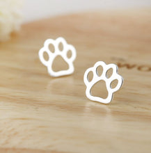 Load image into Gallery viewer, Paw Earrings
